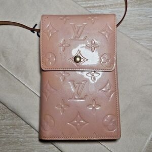 Authentic LOUIS VUITTON Vernis Walker Pink Tri-Fold Crossbody Wallet